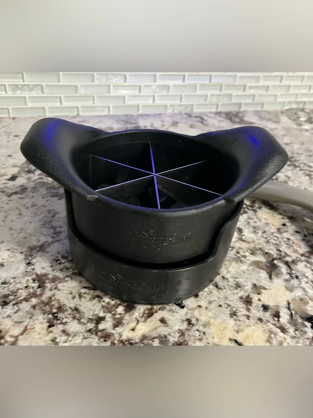 The Pampered Chef (5) different kitchen tools